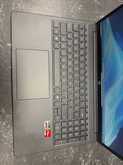 HP 15 (15-FC0045SA) AMD Ryzen 3 8GB 256GB SSD Boxed - Chesterfield