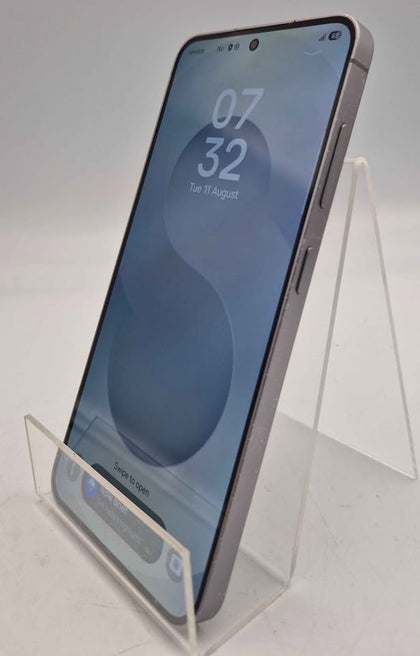 Samsung galaxy s25, 256gb, silver shadow, unboxed, unlocked, (scratches to screen)