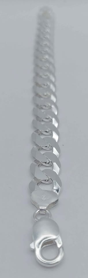 ** BRAND NEW ** 925 silver bracelet 8