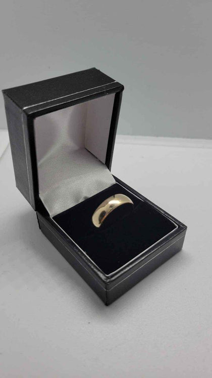 9ct Yellow Gold Wedding Band Ring - Size T - 4.71 Grams - Fully Hallmarked.