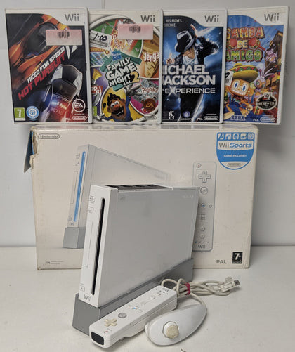 Nintendo Wii Console & 4 Games
