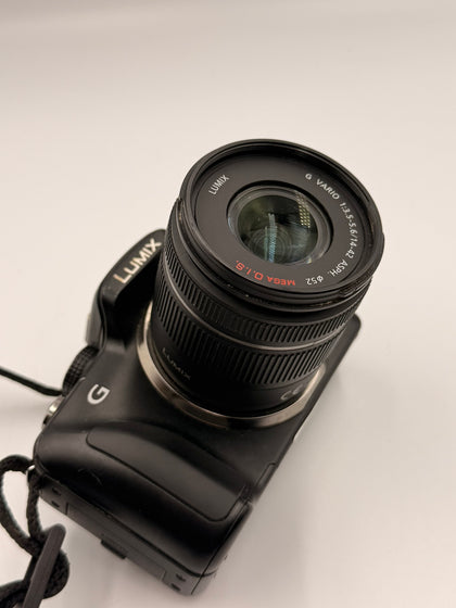 *Panasonic Lumix DMC-G3 16MP 14-42mm Camera