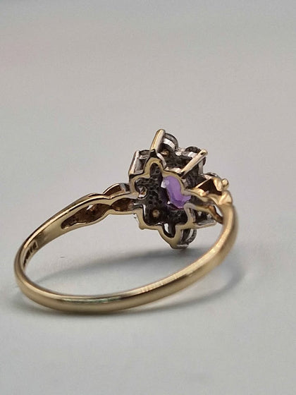 9ct Yellow Gold Multi Cubic Zirconia Cluster Ring - Size O - 1.93 Grams