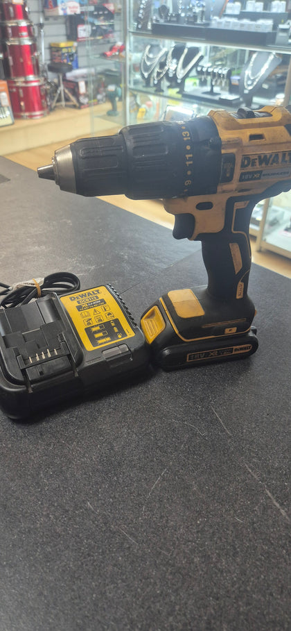 DeWalt DCD778 drill with battery + charger