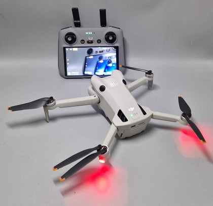 DJI Mini 4 Pro (DJI RC 2) Fly More Combo Foldable Quadcopter