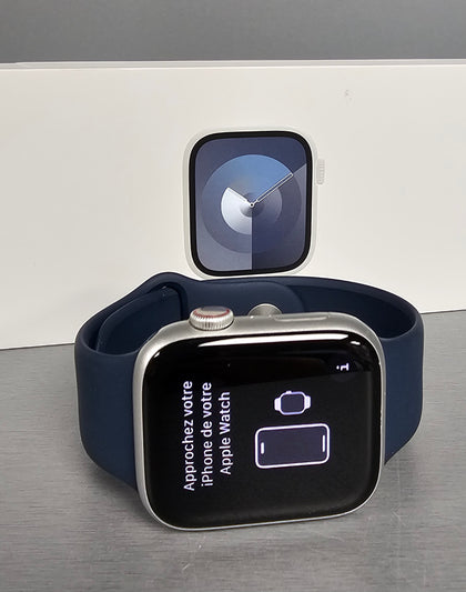 Apple Watch Series 9 - 45mm - GPS + Cellular - Silver Aluminium Case - Storm Blue Sport Band - M/L