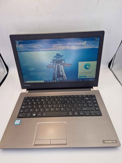 Toshiba Satellite Pro R-40-C Laptop - Intel i3-6006U - 8GB RAM - 210GB HDD - 15