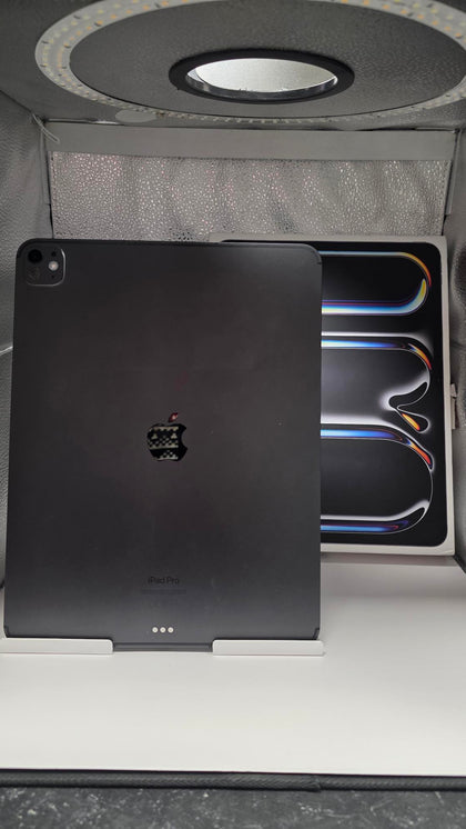 Apple 11 inch iPad Pro (5th gen)