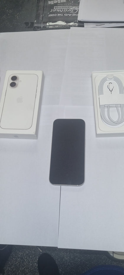 Apple iPhone 16