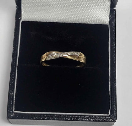 9ct Yellow Gold Diamond Ring - 0.97G - Size O - Hallmarked