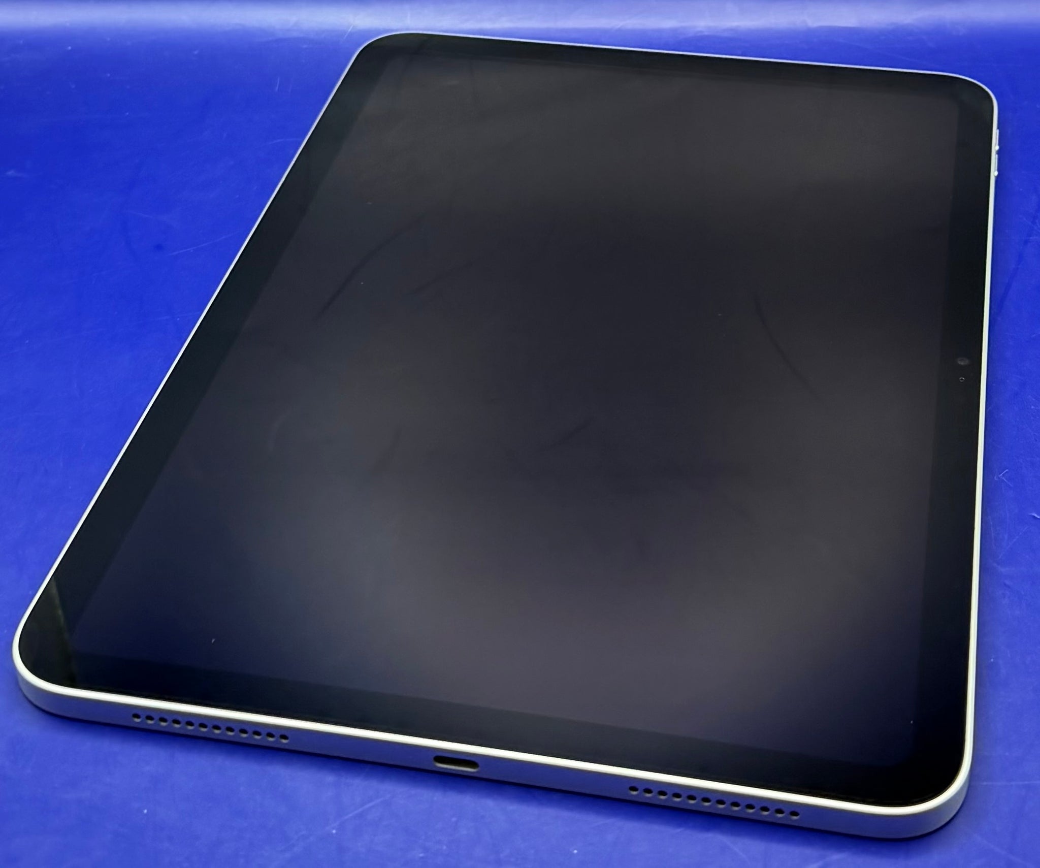Apple iPad A16 A3354 11
