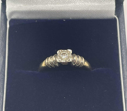 18ct Diamond Ring - K