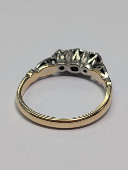 18CT & Platinum Ring - Size M 1/2