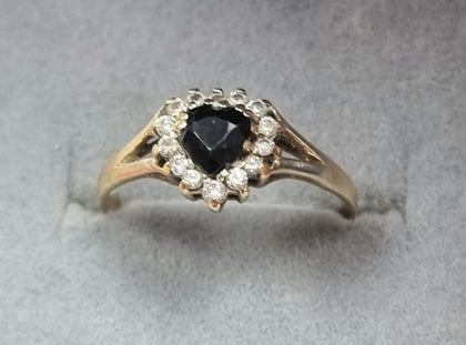 9ct gold Ring with Black/clear Stone Size M