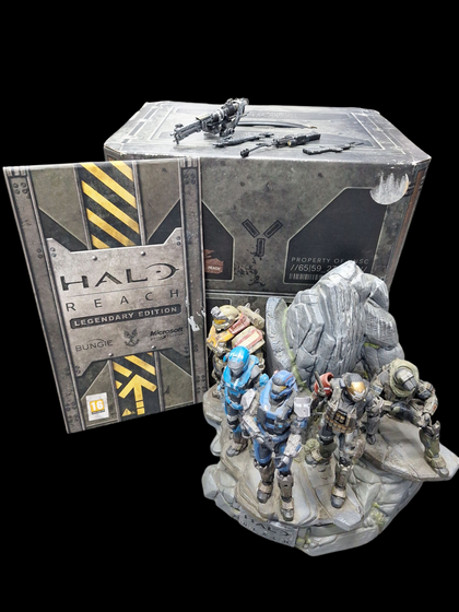 Halo Reach Legendary Edition Microsoft Xbox 360 statue and unsc box