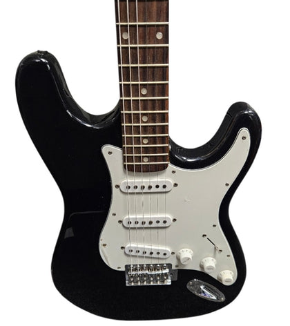 CGiant Stratocaster Electric Guitar - with soft bag **Collection Only**