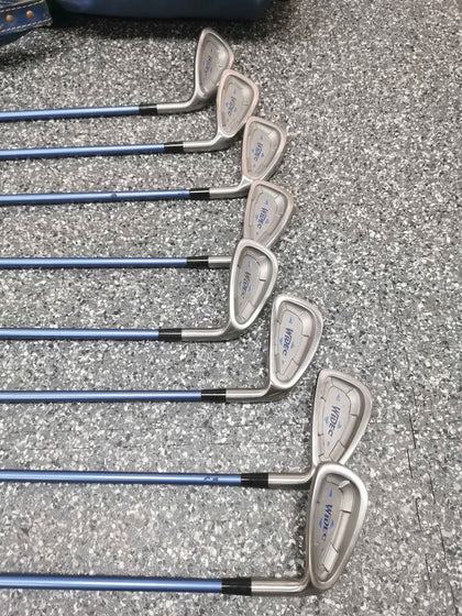 Mizuno Ladies Full Golf Club Set, 1-5 Wood, 3-SW Irons And Putter With Carry Bag