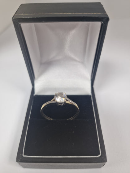 Gold Ring 9CT Size S 1.5G.