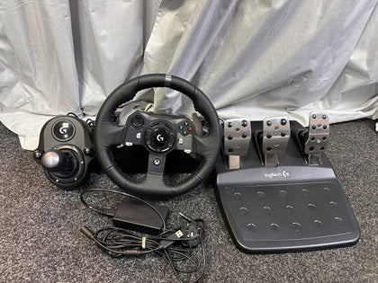 Logitech G920 Driving Force Racing Wheel with pedal, gear stick