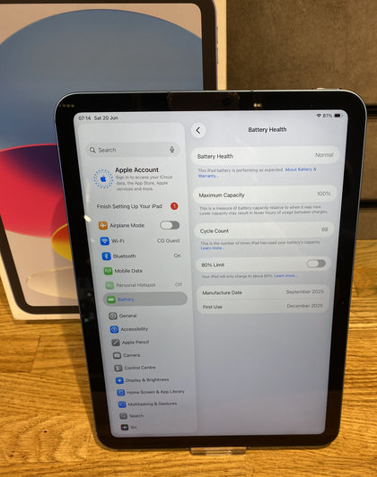iPad A16 256GB- Unlocked - 100% BH - Blue - Boxed