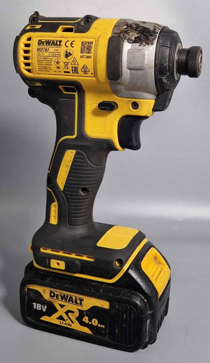 Dewalt 18V Cordless Impact Driver DCF787 With 2X 4Ah Batteries And Case
