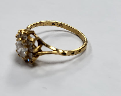 Beautiful 22CT - Yellow Gold Ring With Clear Stones - 2.05g - Size J - Hallmarked