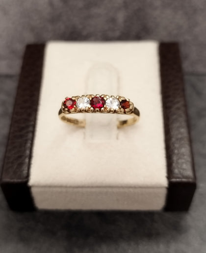 9ct Yellow Gold Red & Clear 5 Stone Ring Size - T