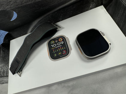 Apple Watch Ultra 2 - 49mm - GPS + Cellular - Titanium Case - Blue/Black Trail Loop - M/L.