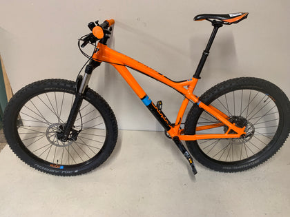 La Pierre Edge Plus 327 Mountain Bike Size M