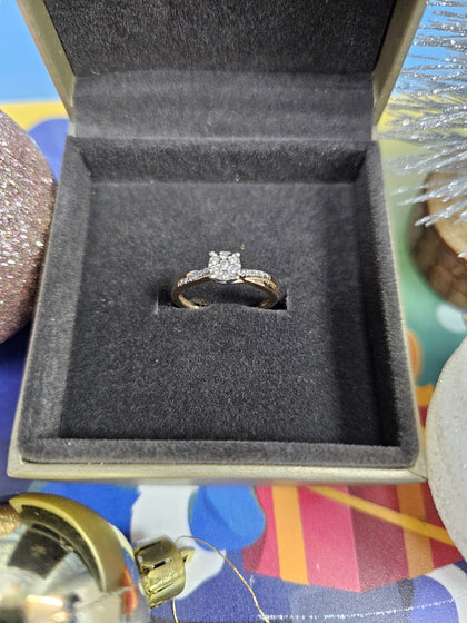 9ct Gold Diamond Ring