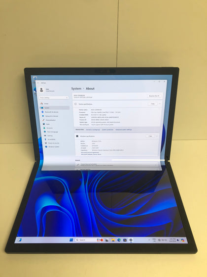ASUS Zenbook Fold OLED UX9702 17.3