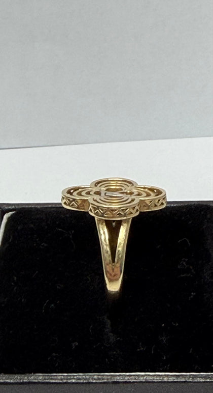 14ct Gold Ring ,(Size R), 3.84g - Hallmarked