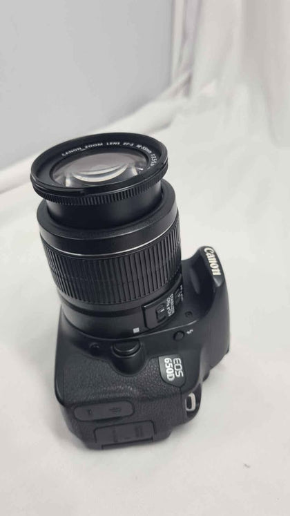 Canon EOS 650D Digital SLR Camera - With 18-55mm EF-S IS II - With Charger