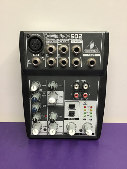 Behringer Xenyx 502 Mixer.