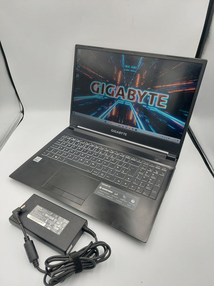 Gigabyte G5 KC/i5-10500H/16GB Ram/512GB SSD/RTX 3060 6GB/15