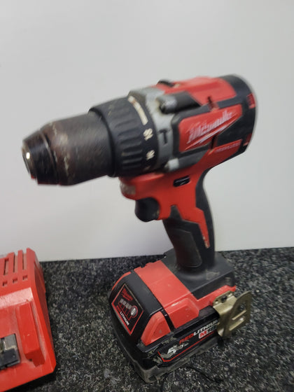 Milwaukeev Brushless 18V M18 CBLPD Cordless Combi Hammer Drill - With 5.0AH Battery & Charger.