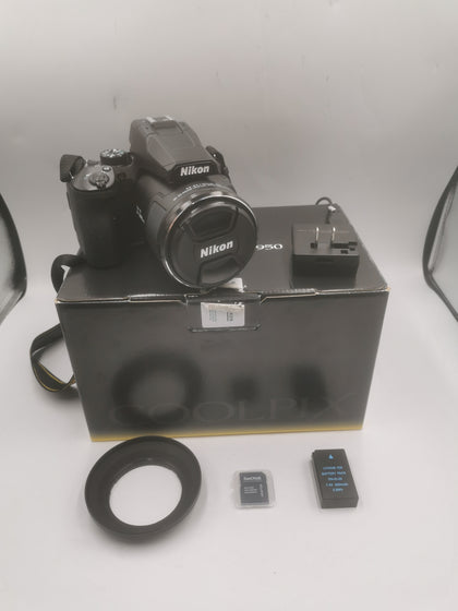 Nikon Coolpix P950 83X Zoom 16MP, Boxed