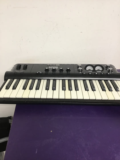 Line POD Studio KB37 Controller Keyboard