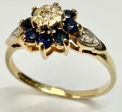 9ct Yellow Gold Floral Cluster Ring size L 1/2