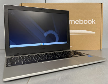 Samsung Galaxy 11in Celeron 4GB 64GB Chromebook - Silver ** Boxed **