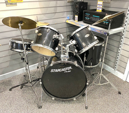 Starcaster By Fender Drum kit With Stool