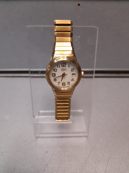 Citizen Eco Drive E011-s5030749 Japan Solar Golden Tone Ladies Watch