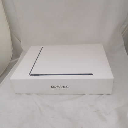 MacBook Air 15,12/M3 (8-CPU 8-GPU)/16GB Ram/256GB SSD/13”/Midnight/Boxed