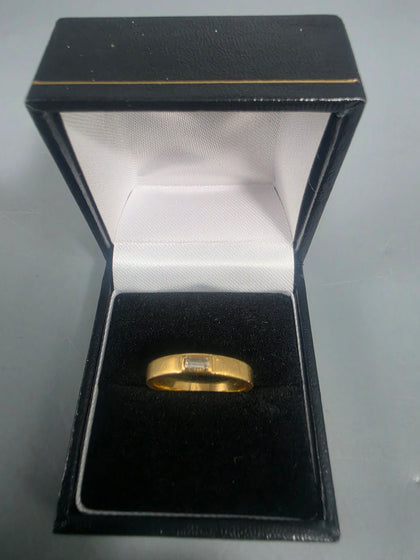 18CT GOLD RING 750 4.0G Size O