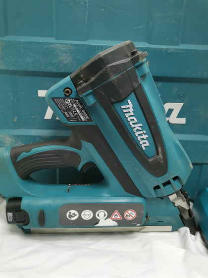 Makita GN900SE 7.2V First Fix, 2 Batteries (1.5AH) With Charger and Original Case.