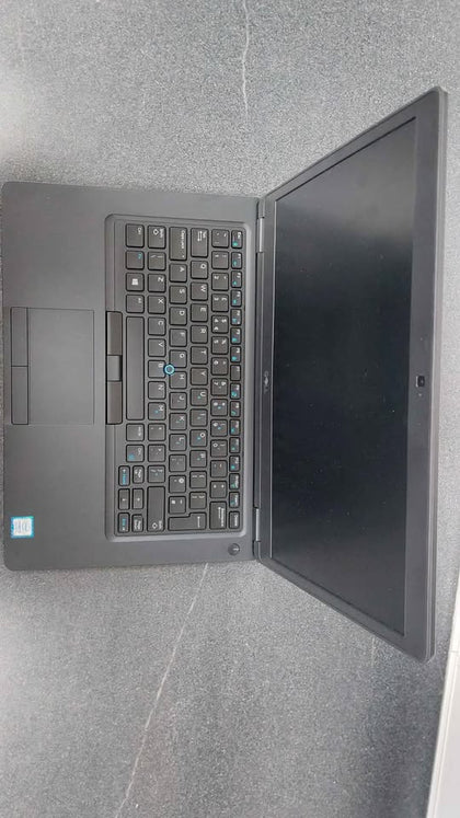 Dell 5490 i5-8350u 8GB RAM 256GB SSD 14