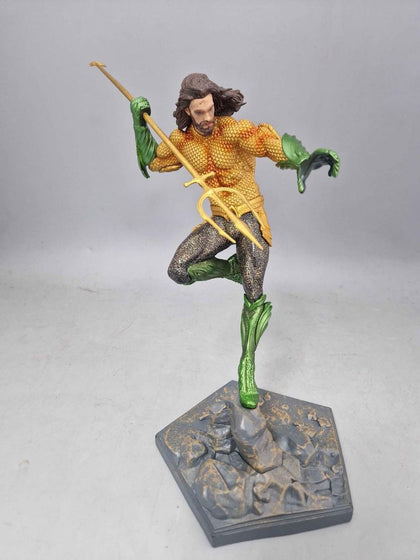 AQUAMAN PVC ACTION FIGURE.