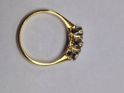 18CT YELLOW GOLD DIAMOND RING SIZE F 1/2