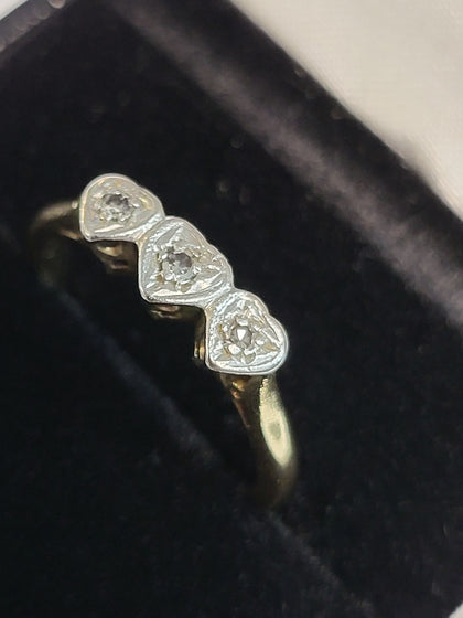 18ct Yellow Gold Ring with Clear Stones (Platinum Mount) - Size L - 2.77g