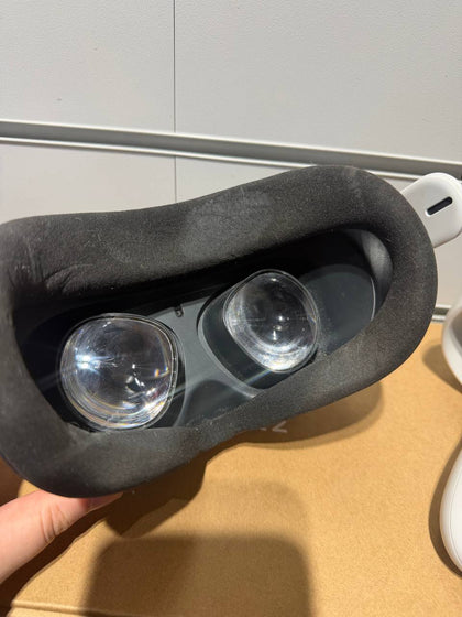 Meta/Oculus Quest 2 VR Headset (With Controllers) - 128GB